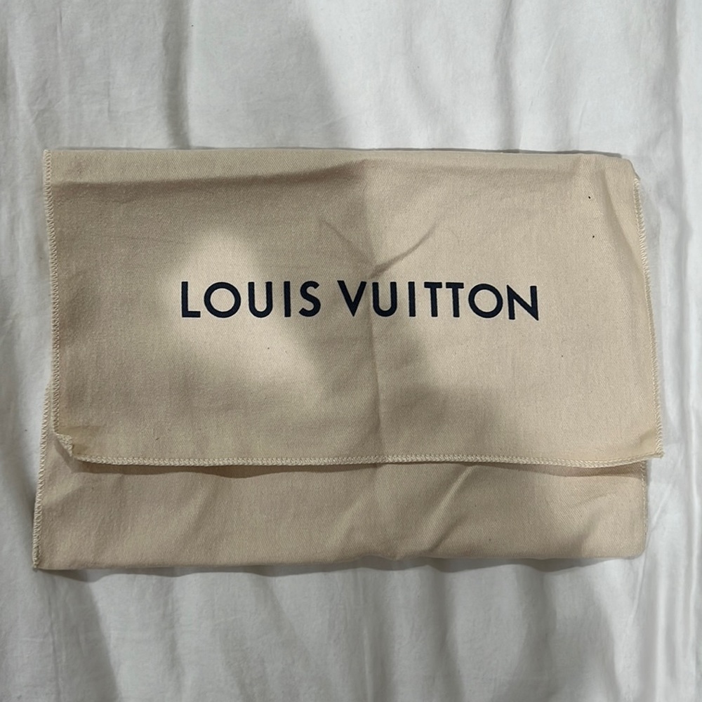 LV Louis Vuitton Medium dust bag